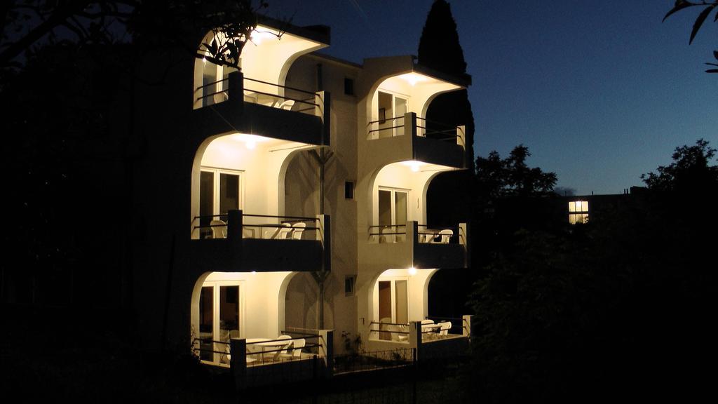 Studios Milosev Bar Dış mekan fotoğraf